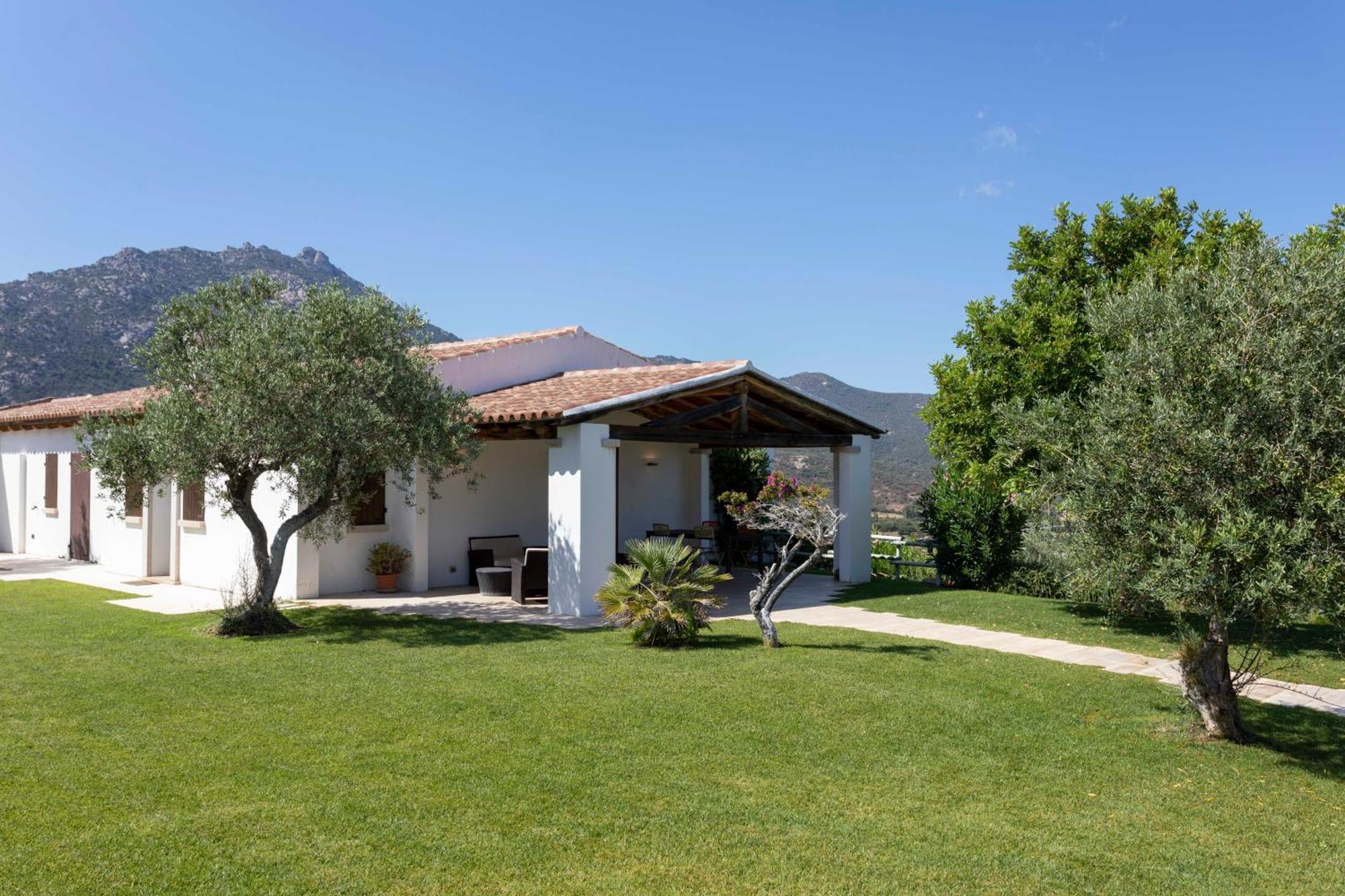 Villa Alba Esclusiva Villa Con Piscina A Sfioro E Vista Mozzafiato Sul Mare Cugnana Eksteriør billede