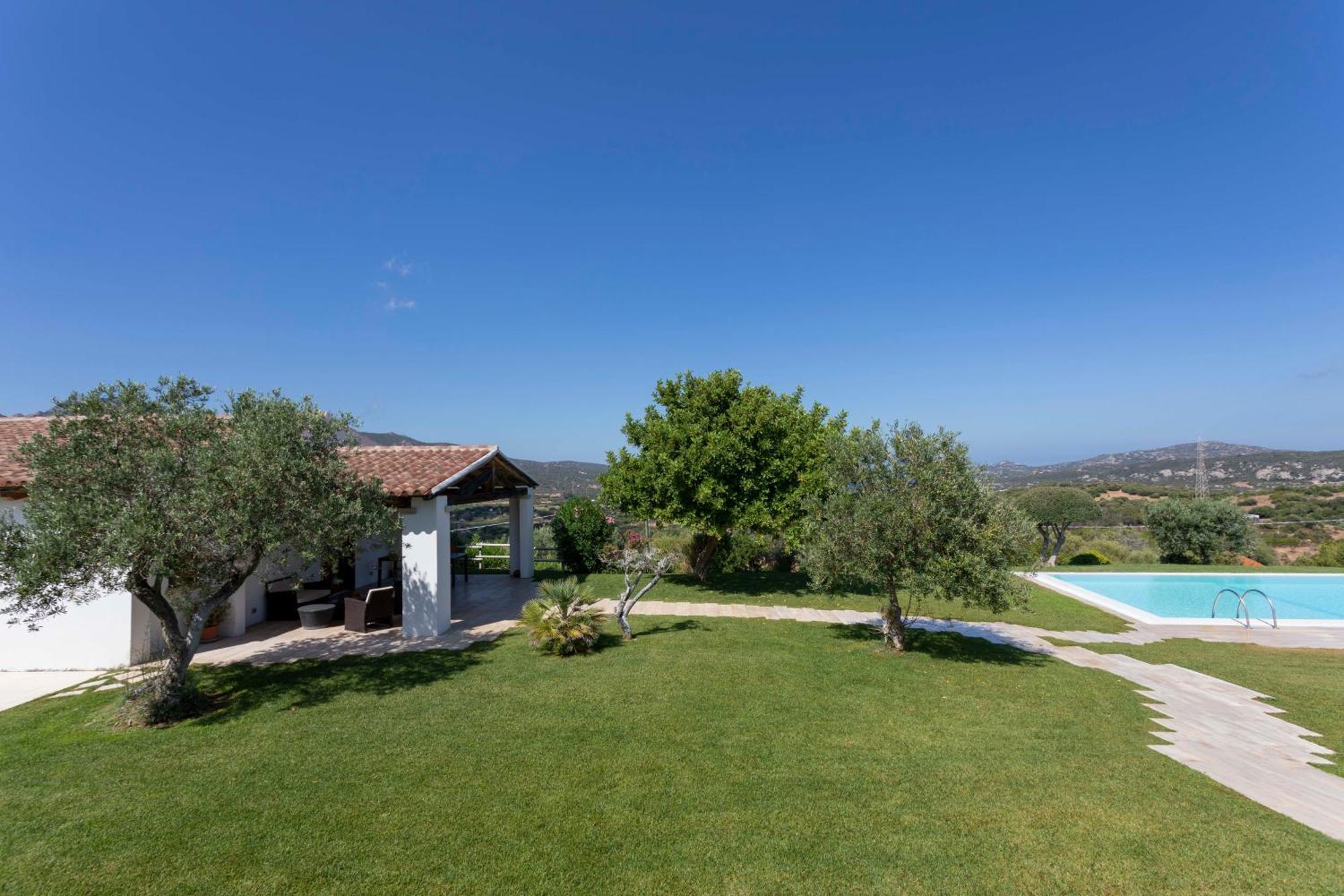 Villa Alba Esclusiva Villa Con Piscina A Sfioro E Vista Mozzafiato Sul Mare Cugnana Eksteriør billede