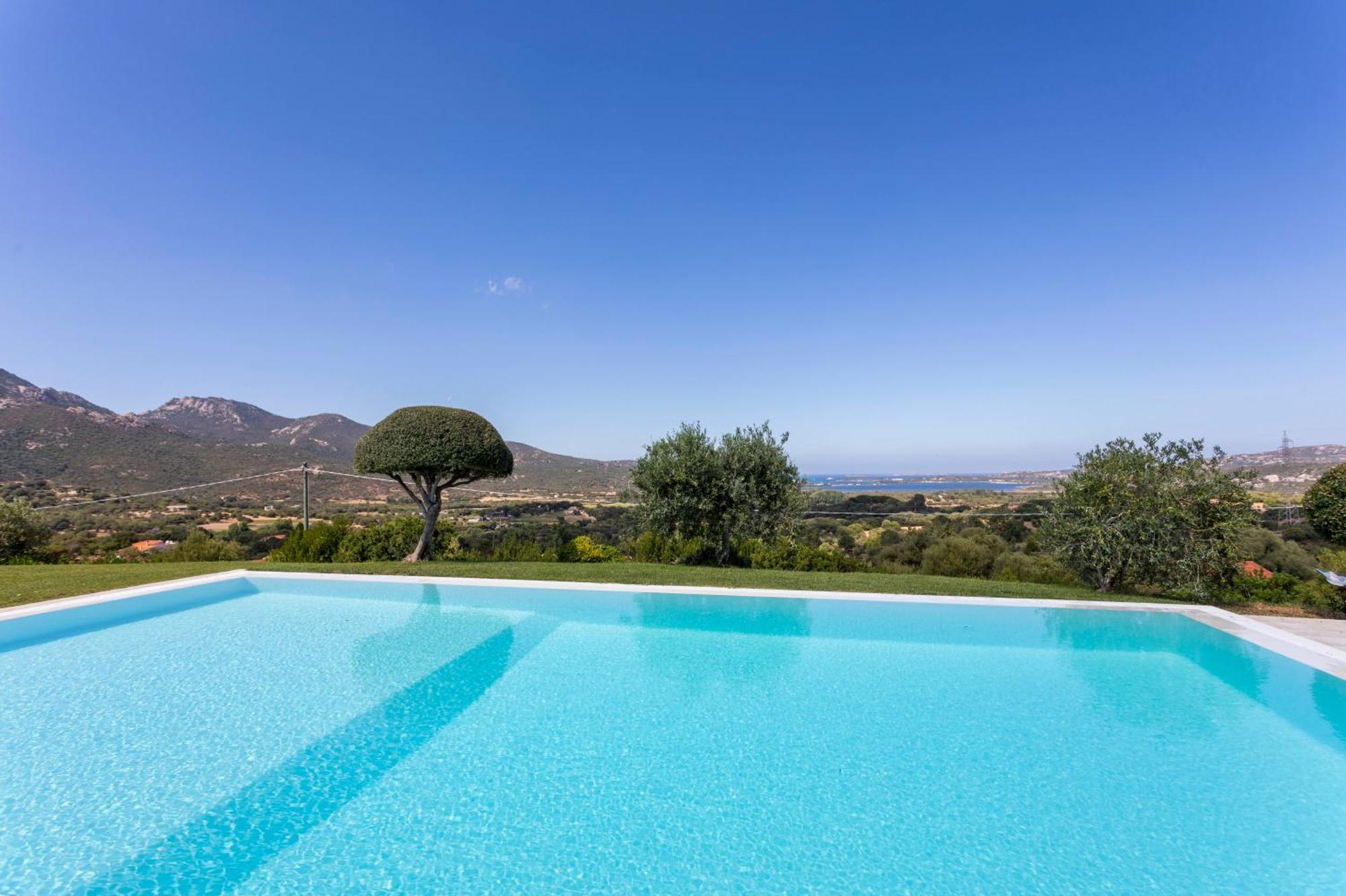 Villa Alba Esclusiva Villa Con Piscina A Sfioro E Vista Mozzafiato Sul Mare Cugnana Eksteriør billede